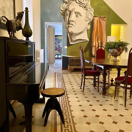 The House Of Paintings La Casa Dei Quadri