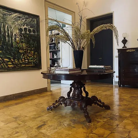 Holiday home The House Of Paintings La Casa Dei Quadri Palermo